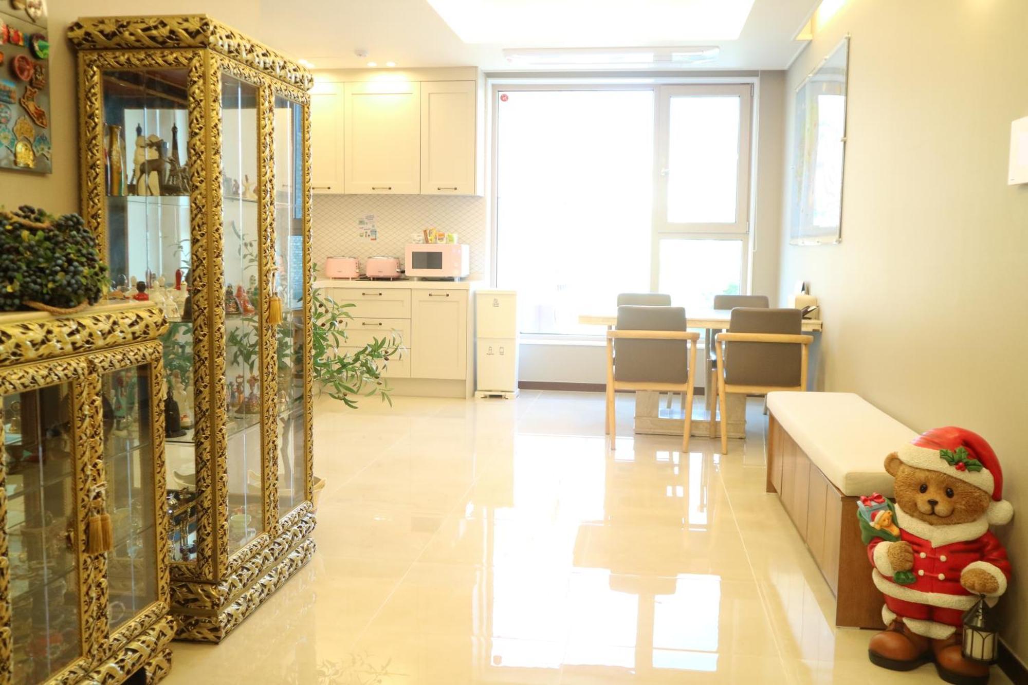 Incheon Airport Guest House King Exteriör bild